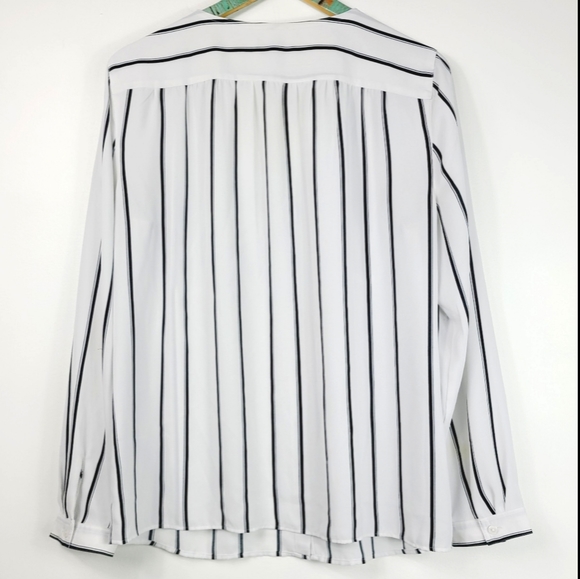 White and Black Button up L - Picture 6 of 9